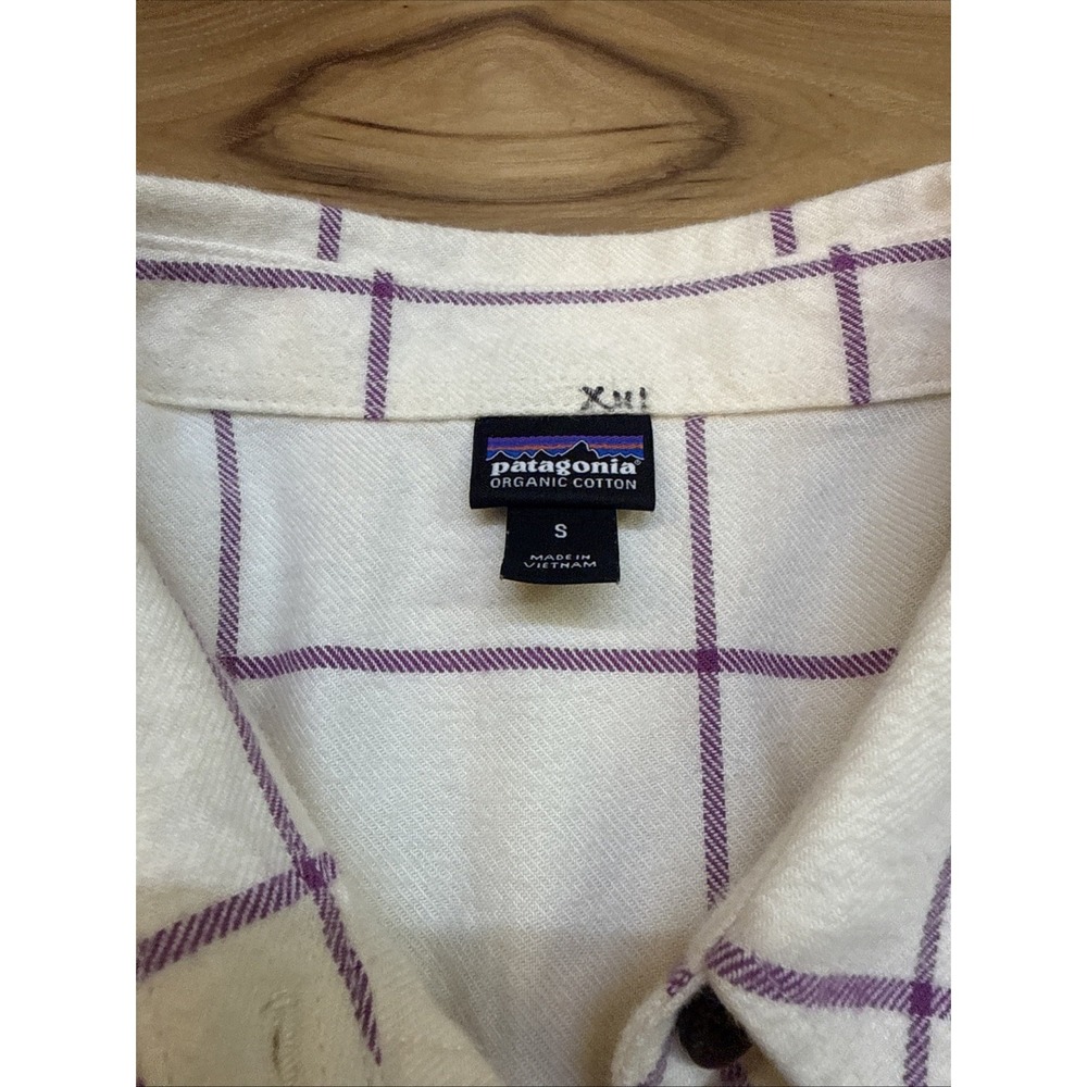 Patagonia Fjord Flannel Shirt Womens Small White Purple Organic Cotton Plaid - Picture 2 of 7
